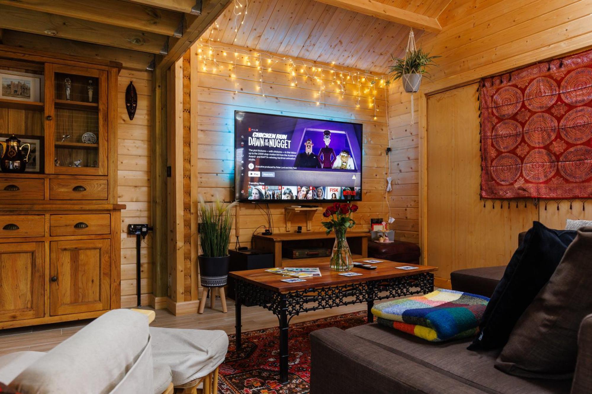 Spacious Cabin Evcharger And Free Parking Near Cambridge ภายนอก รูปภาพ
